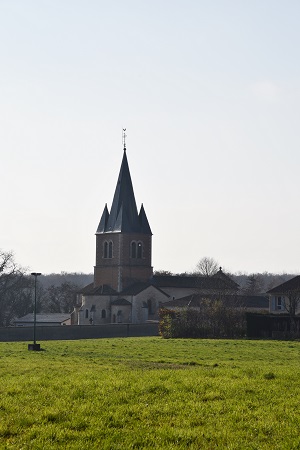 Église de Romans vue de la route Villars-les-Dombes Neuville-les-Dames