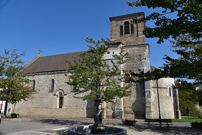Église de Sandrans vue de la route Villars-les-Dombes Chatillon-sur-Chalaronne